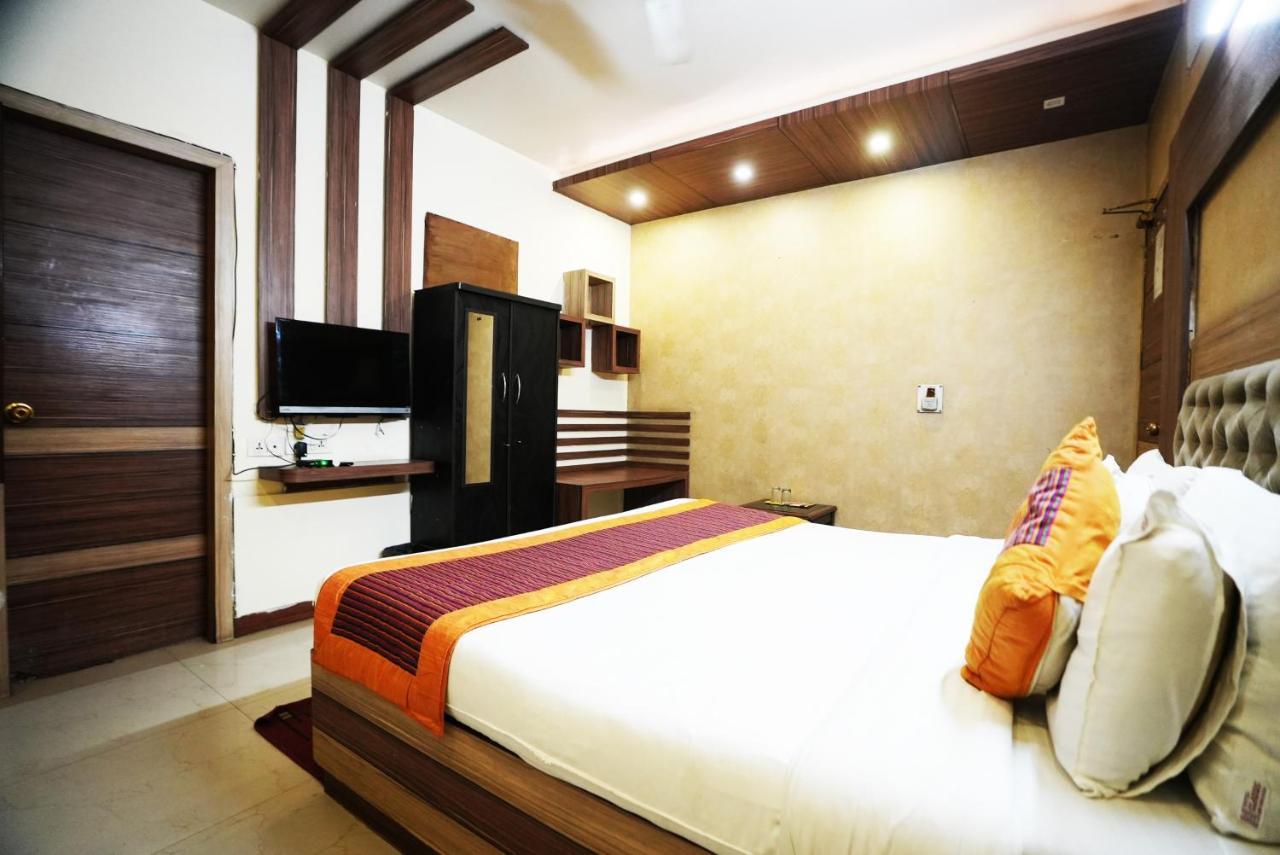 Hotel Classic Neu-Delhi Exterior foto